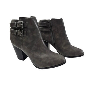 CHARLOTTE RUSSE Gray Faux Leather Ankle Boots Size 9